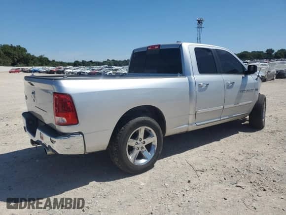 2011 Ram 1500 Big Horn z VIN 1D7RB1GT8BS547909, wystawiony jako Copart lot #66684025 z przebiegiem 161 040 mil mil oraz Szkoda całkowita • Salvage title. Historia ofert i sprzedaży dostępna na DreamBid. Obrazek 3.