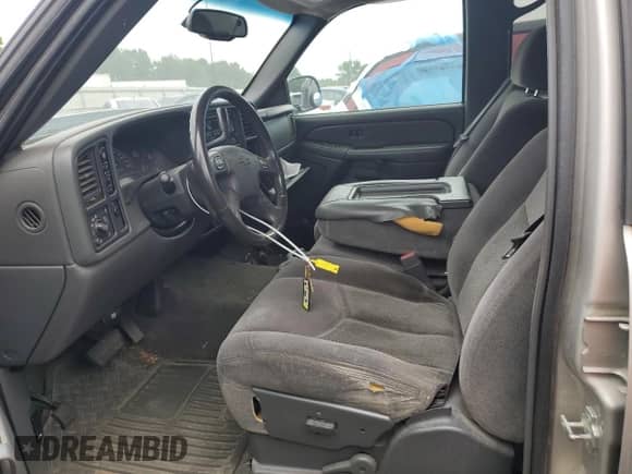 2006 Chevrolet Silverado 1500 LT3 z VIN 2GCEK13T861218440, wystawiony jako Copart lot #63823274 z przebiegiem 209 909 mil mil oraz Szkoda całkowita • Salvage title. Historia ofert i sprzedaży dostępna na DreamBid. Obrazek 7.