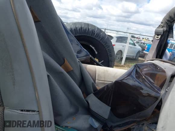 1993 Jeep Wrangler S z VIN 1J4FY19P5PP254999, wystawiony jako IAAI lot #41742888 z przebiegiem 189 678 mil mil oraz . Historia ofert i sprzedaży dostępna na DreamBid. Obrazek 8.