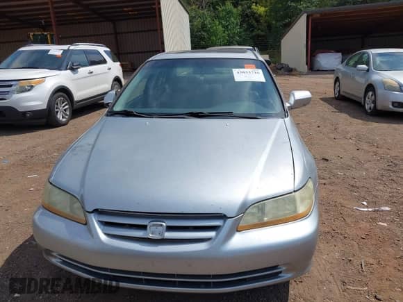 2001 Honda Accord EX с VIN 1HGCG16521A017591, выставлен на аукционе IAAI как лот 43033716 с пробегом 216 486 миль миль и . История ставок и продаж доступна на DreamBid. Изображение 6.
