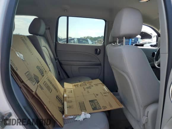 2010 Chevrolet HHR LS с VIN 3GNBAADB9AS514096, выставлен на аукционе Copart как лот 67960685 с пробегом 181 352 миль миль и Чистый • Clean title. История ставок и продаж доступна на DreamBid. Изображение 11.