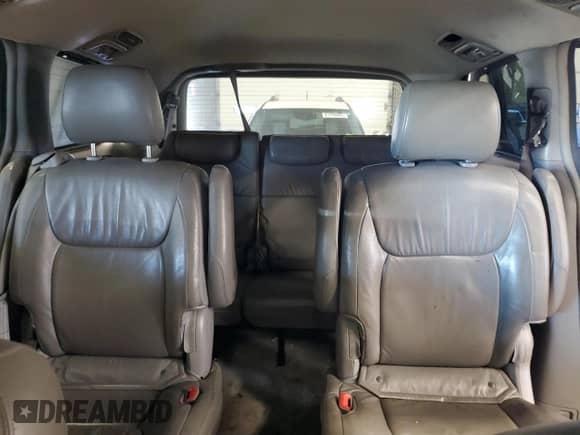 2008 Toyota Sienna XLE z VIN 5TDBK22C18S011345, wystawiony jako Copart lot #80895945 z przebiegiem 254 250 mil mil oraz Czysty tytuł • Clean title. Historia ofert i sprzedaży dostępna na DreamBid. Obrazek 10.