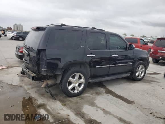 2014 Chevrolet Tahoe LTZ с VIN 1GNSCCE08ER139958, выставлен на аукционе Copart как лот 53551215 с пробегом 140 218 миль миль и Списание • Salvage title. История ставок и продаж доступна на DreamBid. Изображение 3.