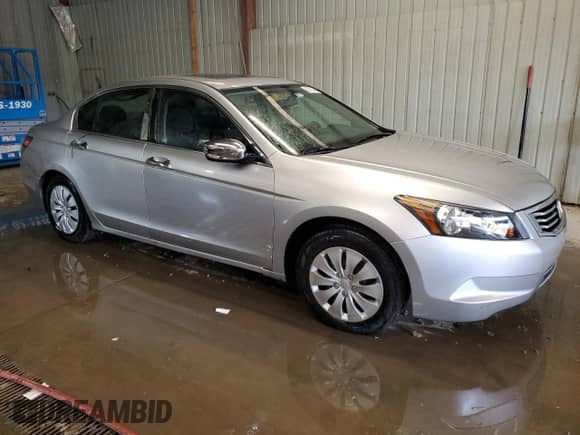 2010 Honda Accord LX z VIN 1HGCP2E35AA030907, wystawiony jako Copart lot #82470445 z przebiegiem 154 826 mil mil oraz Czysty tytuł • Clean title. Historia ofert i sprzedaży dostępna na DreamBid. Obrazek 4.