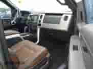 2013 Ford F-150 XLT z VIN 1FTFW1E65DFC76947, wystawiony jako IAAI lot #42028756 z przebiegiem 239 463 mil mil oraz . Historia ofert i sprzedaży dostępna na DreamBid. Obrazek 5.