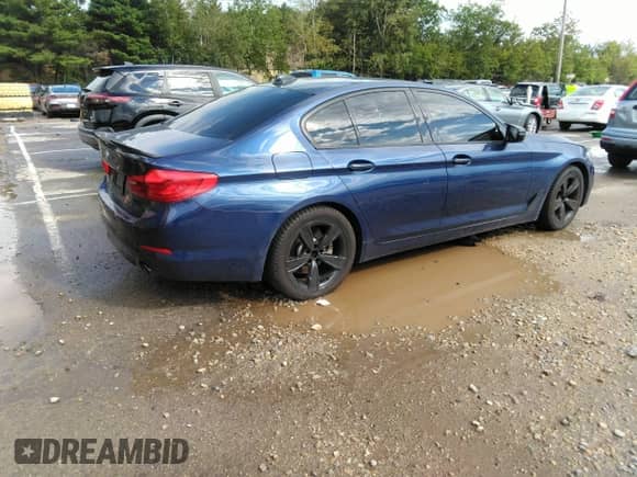 2017 BMW 5 Series 530i xDrive with VIN WBAJA7C35HG905088, listed as a IAAI auction lot 42980289 with Not provided miles and . Bid and sale history available at DreamBid. Image 4.
