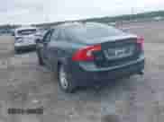 2013 Volvo S60 T5 Premier z VIN YV1612FS8D2180344, wystawiony jako IAAI lot #42863760 z przebiegiem 193 207 mil mil oraz . Historia ofert i sprzedaży dostępna na DreamBid. Obrazek 3.