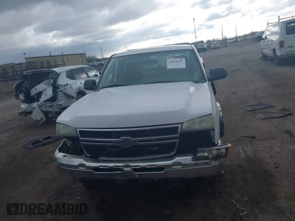 2006 Chevrolet Silverado 1500 Work Truck с VIN 3GCEK14V06G273567, выставлен на аукционе IAAI как лот 42028541 с пробегом 193 399 миль миль и . История ставок и продаж доступна на DreamBid. Изображение 12.