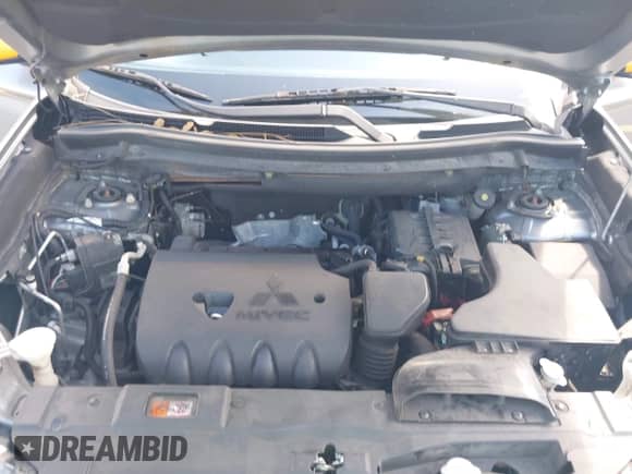 2019 Mitsubishi Outlander ES z VIN JA4AZ3A3XKZ020513, wystawiony jako IAAI lot #43344203 z przebiegiem 121 168 mil mil oraz . Historia ofert i sprzedaży dostępna na DreamBid. Obrazek 10.