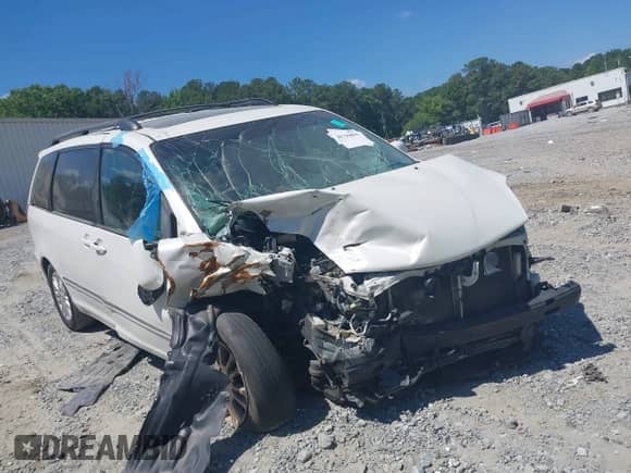 2010 Toyota Sienna XLE с VIN 5TDYK4CC9AS290540, выставлен на аукционе IAAI как лот 39736804 с пробегом 244 416 миль миль и . История ставок и продаж доступна на DreamBid. Изображение 1.