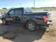 2018 Ford F-150 XLT z VIN 1FTEW1E57JKE98282, wystawiony jako Copart lot #71509275 z przebiegiem 147 862 mil mil oraz Szkoda całkowita • Salvage title. Historia ofert i sprzedaży dostępna na DreamBid. Obrazek 2.