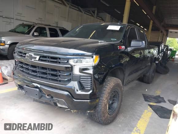 2022 Chevrolet Silverado 1500 RST with VIN 1GCUDEET8NZ622077, listed as a IAAI auction lot 42713780 with 46,022 mi miles and . Bid and sale history available at DreamBid. Image 17.