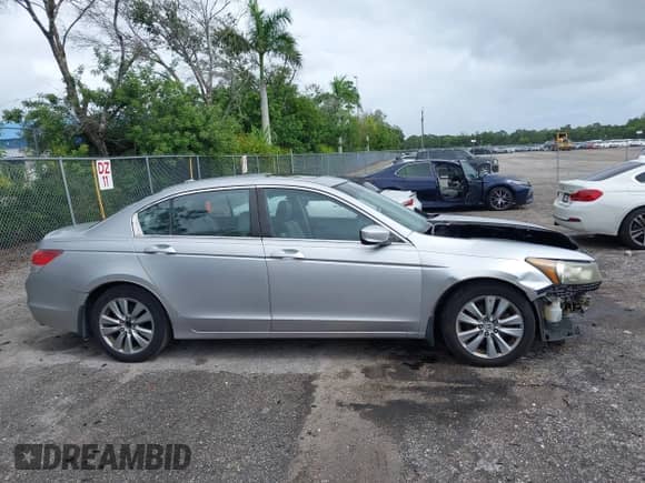 2011 Honda Accord EX-L с VIN 1HGCP2F82BA074519, выставлен на аукционе IAAI как лот 43432932 с пробегом 147 357 миль миль и . История ставок и продаж доступна на DreamBid. Изображение 13.