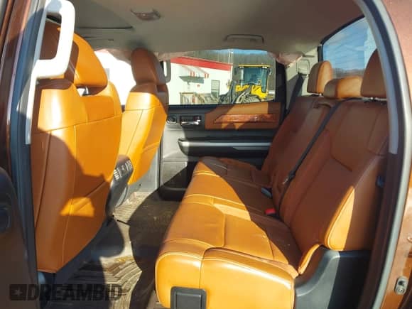 2017 Toyota Tundra Platinum с VIN 5TFAY5F17HX637514, выставлен на аукционе IAAI как лот 41519362 с пробегом 152 935 миль миль и . История ставок и продаж доступна на DreamBid. Изображение 8.