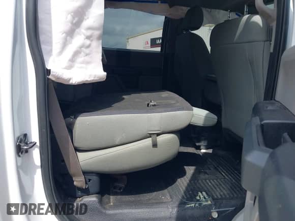 2017 Ford F-250 Lariat z VIN 1FT7W2B64HEE30347, wystawiony jako IAAI lot #43105738 z przebiegiem 85 156 mil mil oraz . Historia ofert i sprzedaży dostępna na DreamBid. Obrazek 8.