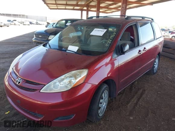 2009 Toyota Sienna CE с VIN 5TDZK23CX9S288655, выставлен на аукционе IAAI как лот 43189964 с пробегом 221 402 миль миль и . История ставок и продаж доступна на DreamBid. Изображение 6.