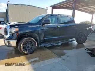 2019 Toyota Tundra SR5 с VIN 5TFEY5F14KX252436, выставлен на аукционе Copart как лот 84907685 с пробегом 125 284 миль миль и Чистый • Clean title. История ставок и продаж доступна на DreamBid. Изображение 1.
