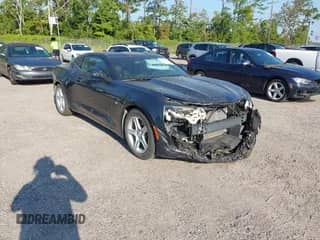 2019 Chevrolet Camaro 1LT с VIN 1G1FB1RS1K0145056, выставлен на аукционе IAAI как лот 43253099 с пробегом 37 261 миль миль и . История ставок и продаж доступна на DreamBid. Изображение 1.