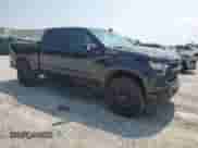 2022 Chevrolet Silverado 1500 RST with VIN 3GCUDEET3NG662986, listed as a Copart auction lot 59013585 with 26,141 mi miles and Salvage title. Bid and sale history available at DreamBid. Image 4.
