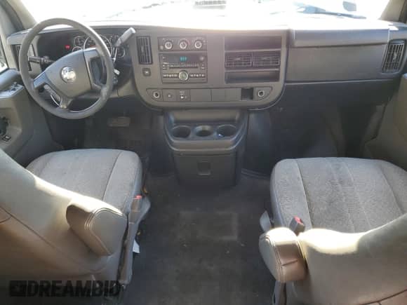 2010 Chevrolet Express Passenger LT с VIN 1GA2G1DG2A1148818, выставлен на аукционе Copart как лот 46236375 с пробегом 142 954 миль миль и Списание • Salvage title. История ставок и продаж доступна на DreamBid. Изображение 8.