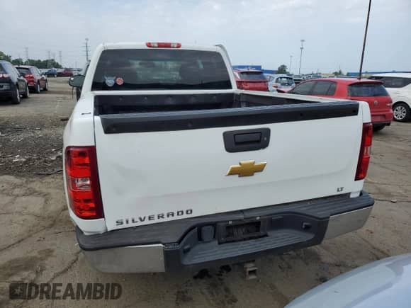 2013 Chevrolet Silverado 1500 LT z VIN 1GCRKSE78DZ144190, wystawiony jako Copart lot #71608205 z przebiegiem 179 103 mil mil oraz Szkoda całkowita • Salvage title. Historia ofert i sprzedaży dostępna na DreamBid. Obrazek 6.