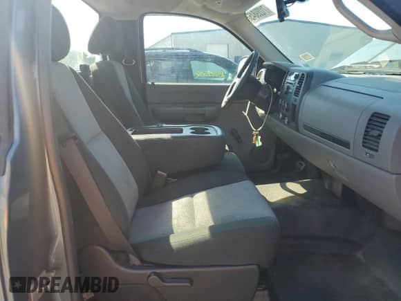 2008 Chevrolet Silverado 1500 Work Truck с VIN 1GCEC14X08Z107647, выставлен на аукционе Copart как лот 71289845 с пробегом 220 756 миль миль и Списание • Salvage title. История ставок и продаж доступна на DreamBid. Изображение 10.