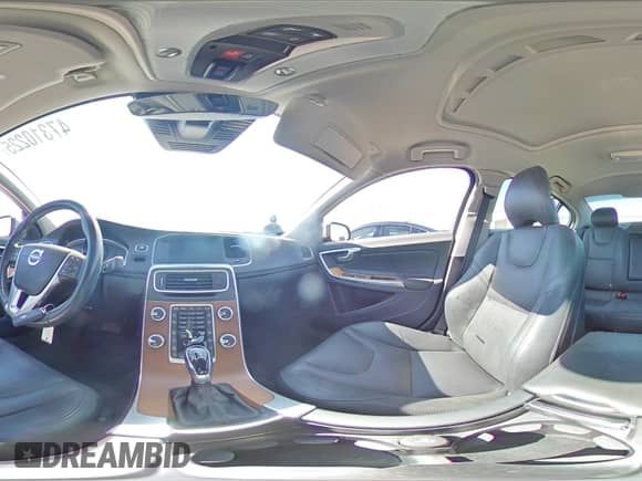2018 Volvo S60 Inscription Platinum с VIN LYV402HM1JB170408, выставлен на аукционе Copart как лот 47310225 с пробегом 72 247 миль миль и Списание • Salvage title. История ставок и продаж доступна на DreamBid. Изображение 15.