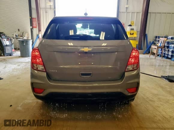 2020 Chevrolet Trax LS with VIN KL7CJKSB0LB347466, listed as a Copart auction lot 81032805 with 53,576 mi miles and Clean title. Bid and sale history available at DreamBid. Image 6.