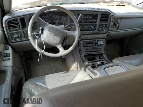 2002 GMC Sierra 1500 Denali z VIN 2GTFK69U921333849, wystawiony jako Copart lot #43101304 z przebiegiem 267 354 mil mil oraz Szkoda całkowita • Salvage title. Historia ofert i sprzedaży dostępna na DreamBid. Obrazek 8.