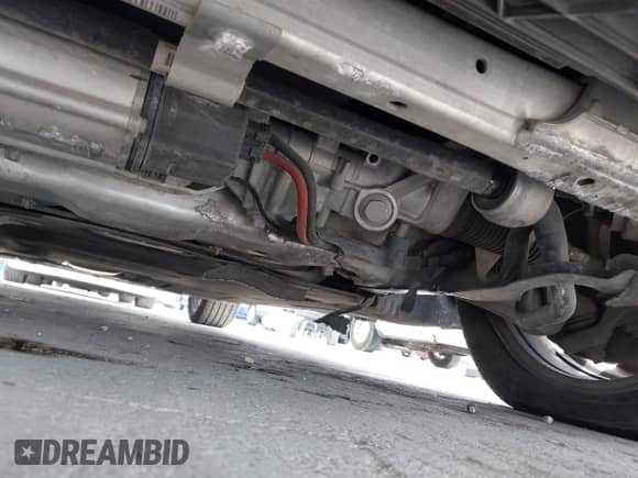 2016 BMW 5 Series 535d с VIN WBAXA5C52GG042569, выставлен на аукционе IAAI как лот 43272270 с пробегом 99 898 миль миль и . История ставок и продаж доступна на DreamBid. Изображение 19.