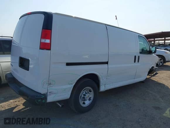 2024 Chevrolet Express Cargo с VIN 1GCWGAFP5R1282188, выставлен на аукционе IAAI как лот 42706483 с пробегом 10 116 миль миль и . История ставок и продаж доступна на DreamBid. Изображение 4.