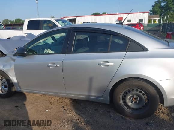 2014 Chevrolet Cruze LS with VIN 1G1PB5SH5E7370523, listed as a IAAI auction lot 42547745 with 64,602 mi miles and . Bid and sale history available at DreamBid. Image 14.