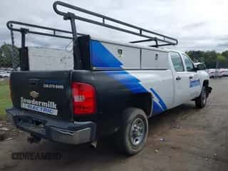 2008 Chevrolet Silverado 2500HD 1LT с VIN 1GCHC23K38F216002, выставлен на аукционе IAAI как лот 43424641 с пробегом 235 719 миль миль и . История ставок и продаж доступна на DreamBid. Изображение 4.