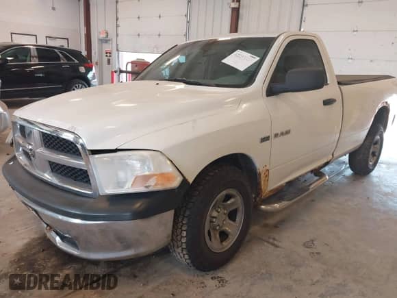 2010 Dodge 1500 Sport z VIN 3D7JV1ET3AG191737, wystawiony jako IAAI lot #42859089 z przebiegiem 145 784 mil mil oraz . Historia ofert i sprzedaży dostępna na DreamBid. Obrazek 2.
