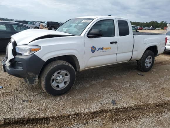 2022 Toyota Tacoma SR z VIN 3TYRX5GN4NT058400, wystawiony jako Copart lot #81183575 z przebiegiem 47 473 mil mil oraz Szkoda całkowita • Salvage title. Historia ofert i sprzedaży dostępna na DreamBid. Obrazek 1.