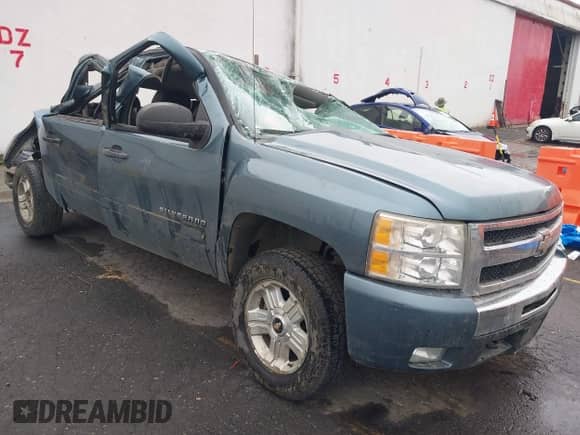 2010 Chevrolet Silverado 1500 LT z VIN 3GCRKSE37AG231782, wystawiony jako IAAI lot #43162818 z przebiegiem 179 434 mil mil oraz . Historia ofert i sprzedaży dostępna na DreamBid. Obrazek 1.