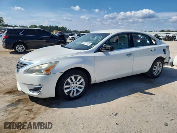 2015 Nissan Altima S z VIN 1N4AL3AP3FC246935, wystawiony jako Copart lot #80571935 z przebiegiem 72 330 mil mil oraz Szkoda całkowita • Salvage title. Historia ofert i sprzedaży dostępna na DreamBid. Obrazek 1.