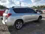 2010 Toyota RAV4 Sport с VIN JTMRF4DV7A5029034, выставлен на аукционе Copart как лот 82070535 с пробегом 57 541 миль миль и Списание • Salvage title. История ставок и продаж доступна на DreamBid. Изображение 3.