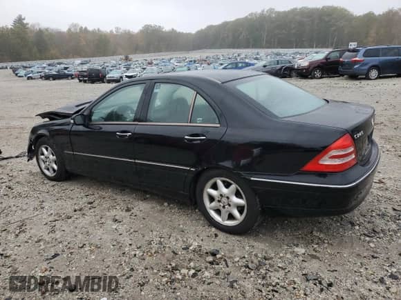2004 Mercedes-Benz C 240 with VIN WDBRF61J44E016449, listed as a Copart auction lot 86286135 with 113,868 mi miles and Clean title. Bid and sale history available at DreamBid. Image 2.