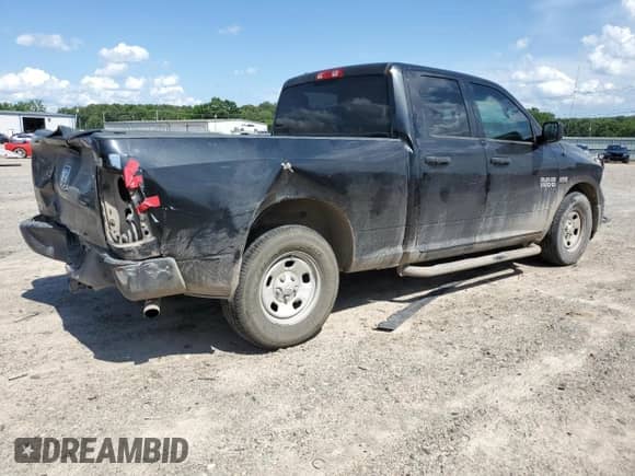 2017 Ram 1500 Tradesman z VIN 1C6RR6FT1HS609798, wystawiony jako Copart lot #61662935 z przebiegiem 194 348 mil mil oraz Czysty tytuł • Clean title. Historia ofert i sprzedaży dostępna na DreamBid. Obrazek 3.