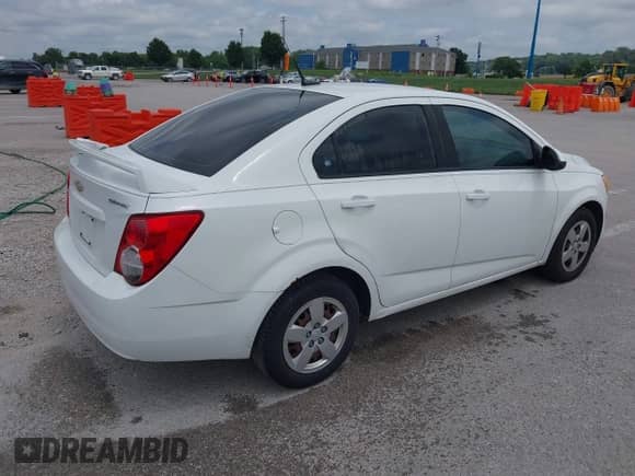 2013 Chevrolet Sonic LS with VIN 1G1JA5SH8D4119245, listed as a IAAI auction lot 42753193 with 232,181 mi miles and . Bid and sale history available at DreamBid. Image 4.