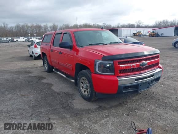 2011 Chevrolet Silverado 1500 LS z VIN 3GCPKREA0BG182991, wystawiony jako IAAI lot #41925926 z przebiegiem 180 670 mil mil oraz . Historia ofert i sprzedaży dostępna na DreamBid. Obrazek 1.