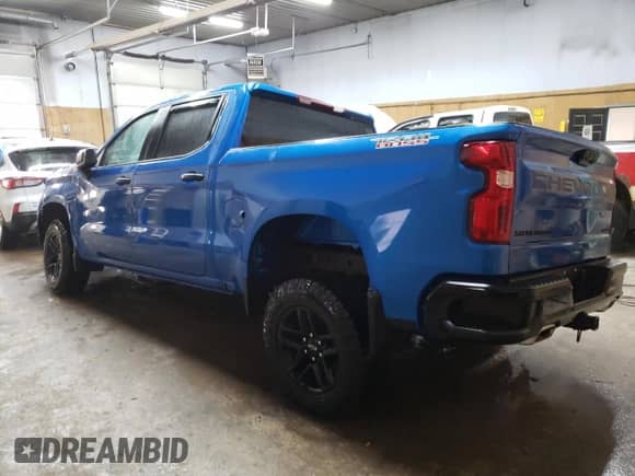 2022 Chevrolet Silverado 1500 Custom Trail Boss с VIN 3GCPDCED1NG581334, выставлен на аукционе Copart как лот 43430205 с пробегом 36 650 миль миль и На запчасти • Non repairable. История ставок и продаж доступна на DreamBid. Изображение 2.