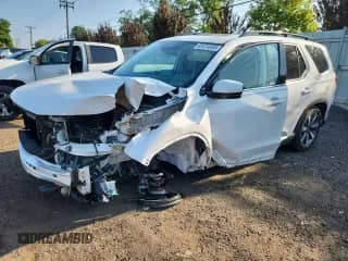 2024 Honda Pilot Touring with VIN 5FNYG1H74RB011149, listed as a Copart auction lot 68724085 with Not provided miles and Salvage title. Bid and sale history available at DreamBid. Image 1.