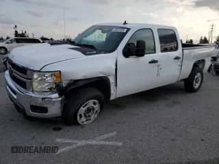 2011 Chevrolet Silverado 2500HD LT z VIN 1GC1CXEG0BF159188, wystawiony jako Copart lot #43047435 z przebiegiem 136 606 mil mil oraz Szkoda całkowita • Salvage title. Historia ofert i sprzedaży dostępna na DreamBid. Obrazek 1.