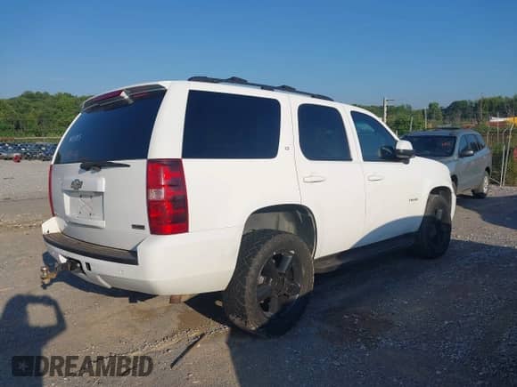 2010 Chevrolet Tahoe LT z VIN 1GNUKBE07AR158713, wystawiony jako IAAI lot #42991491 z przebiegiem Nie podano mil oraz . Historia ofert i sprzedaży dostępna na DreamBid. Obrazek 4.