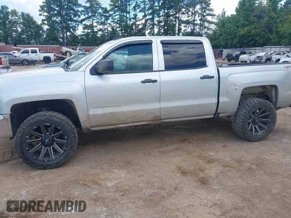 2017 Chevrolet Silverado 1500 Work Truck with VIN 3GCUKNEC2HG363693, listed as a IAAI auction lot 42574036 with 171,704 mi miles and . Bid and sale history available at DreamBid. Image 14.