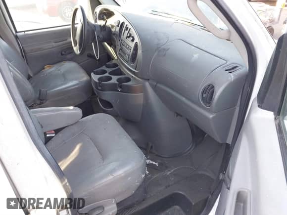 2006 Ford Econoline Cargo with VIN 1FTRE14W36DA96964, listed as a IAAI auction lot 41139403 with 252,807 mi miles and . Bid and sale history available at DreamBid. Image 5.