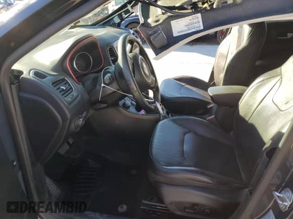 2017 Jeep Compass Trailhawk with VIN 3C4NJDDB3HT656830, listed as a Copart auction lot 86705404 with 50,753 mi miles and Salvage title. Bid and sale history available at DreamBid. Image 7.