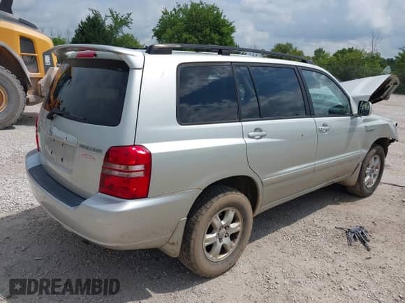 2003 Toyota Highlander с VIN JTEHF21A030142465, выставлен на аукционе IAAI как лот 42756025 с пробегом 256 799 миль миль и . История ставок и продаж доступна на DreamBid. Изображение 4.